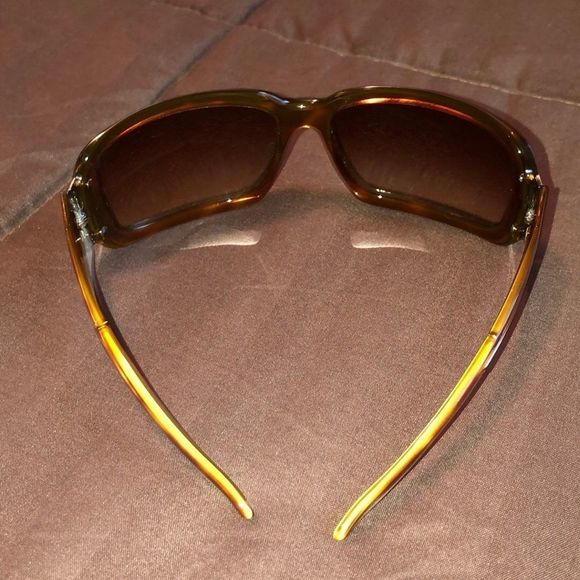 Prada sunshades - Picture 3 of 12